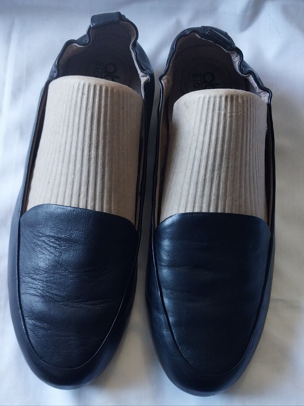 Abeo Jean II. 7.5 Neutral. Black Leather Slip-On Loafers - Classic Comfort